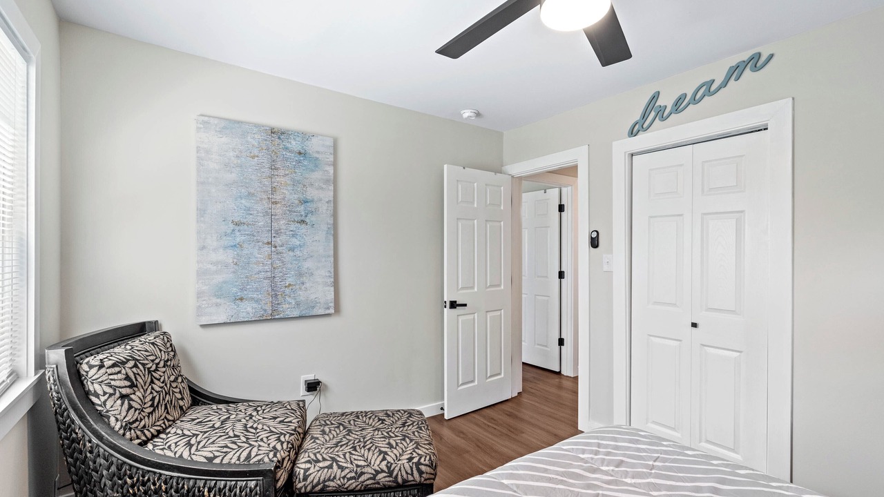 Photo of Bedroom in Polk Village
