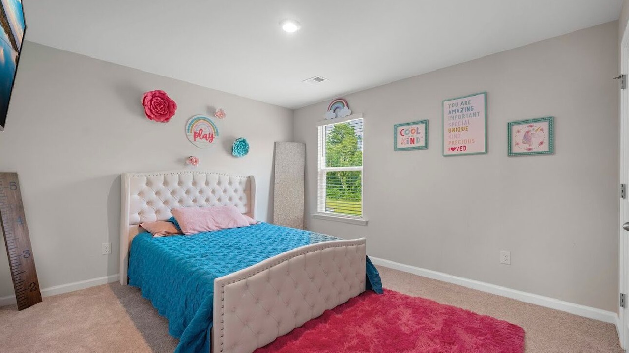 Photo of Bedroom in Summerville