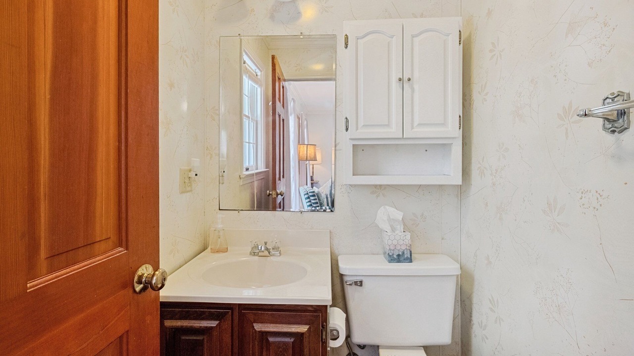 Photo of Bathroom in Debordieu Colony