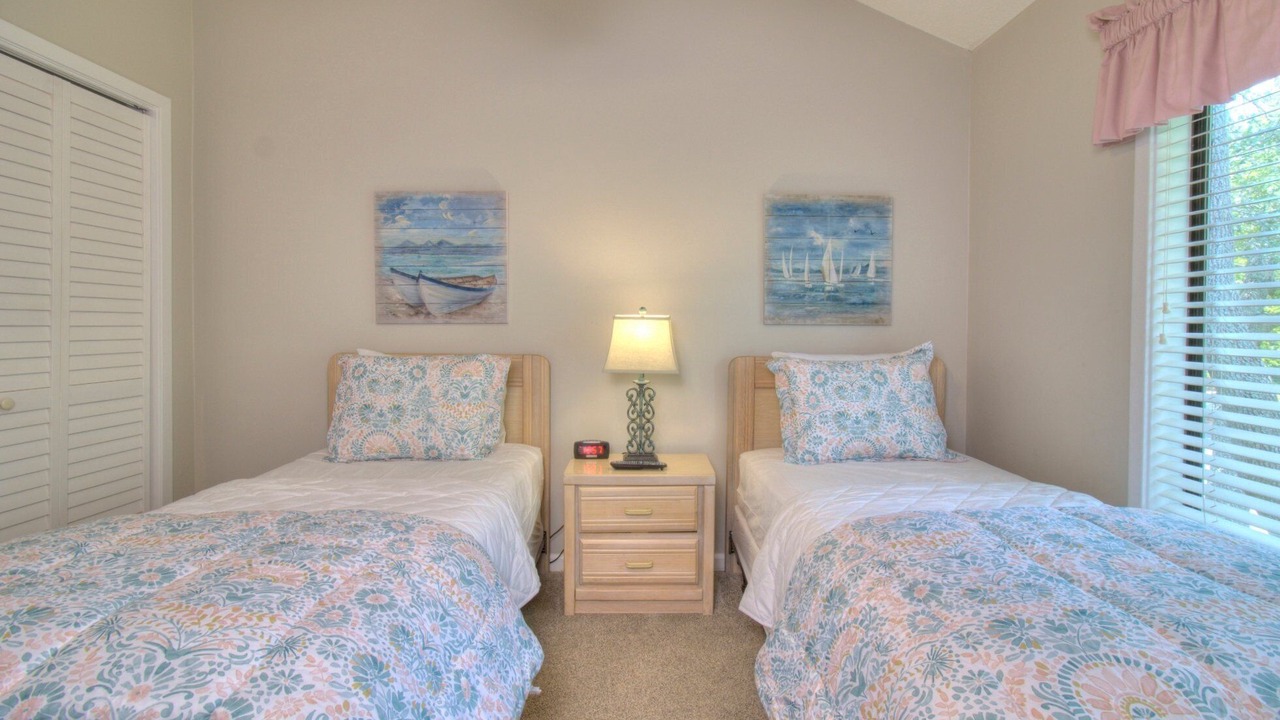 Photo of Bedroom in Arcadian Shores