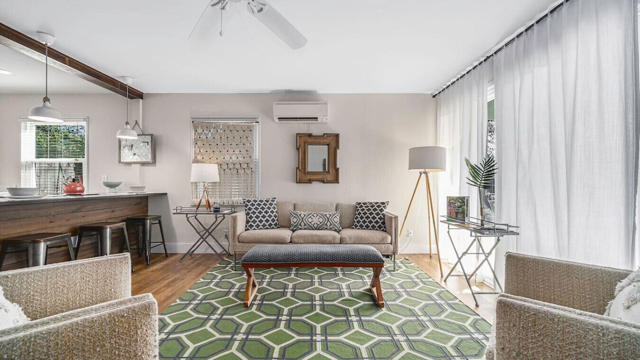 Photo of Livingroom in Mount Pleasant