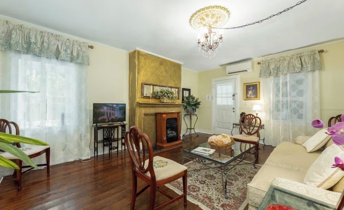 Photo of Livingroom in Harleston Village