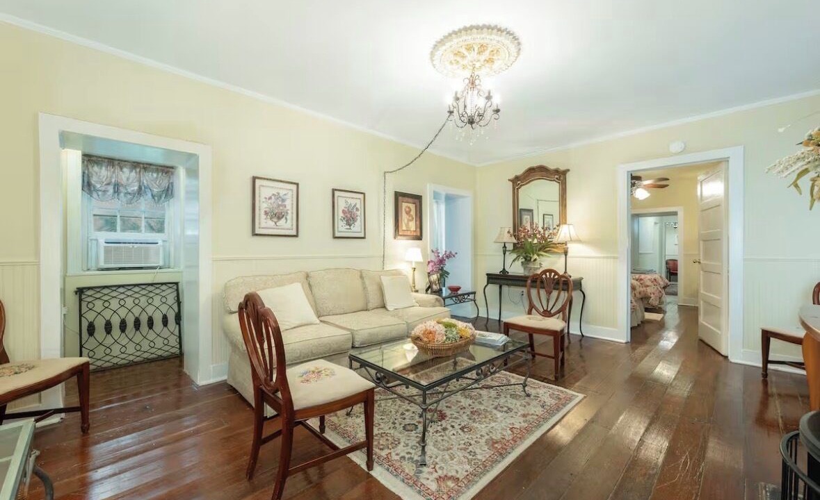 Photo of Livingroom in Harleston Village