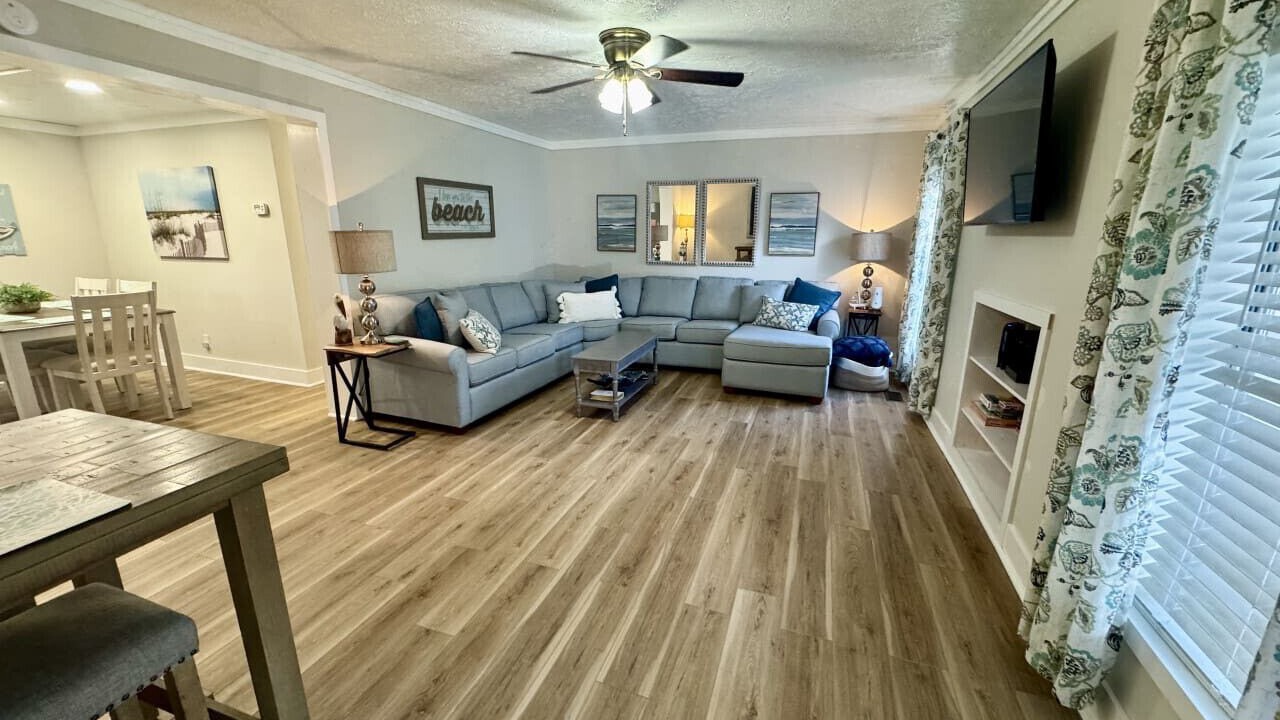 Photo of Livingroom in Surfside Beach