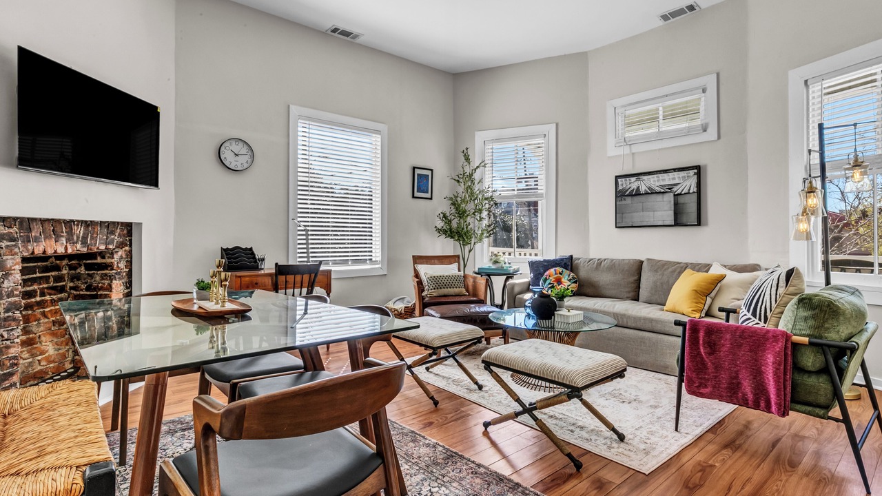 Photo of Livingroom in Metropolitan