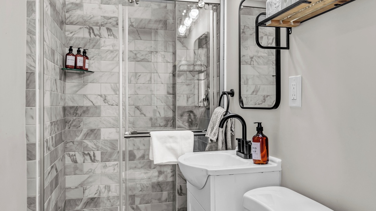 Photo of Bathroom in Metropolitan
