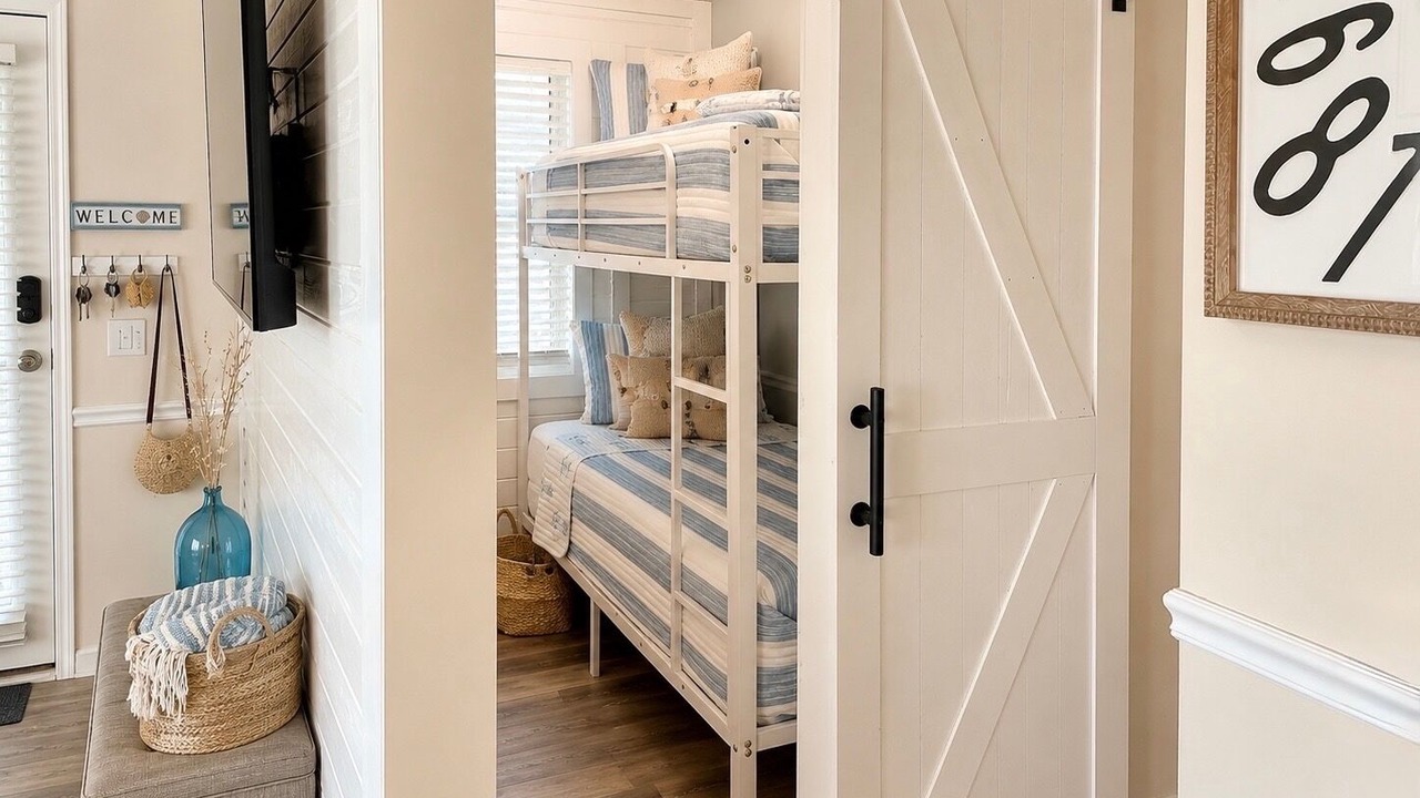 Photo of Bedroom in Surfside Beach