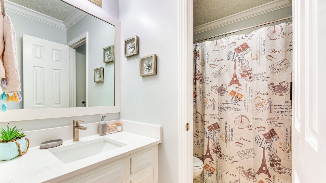 Photo of Bathroom in Sheffield Park