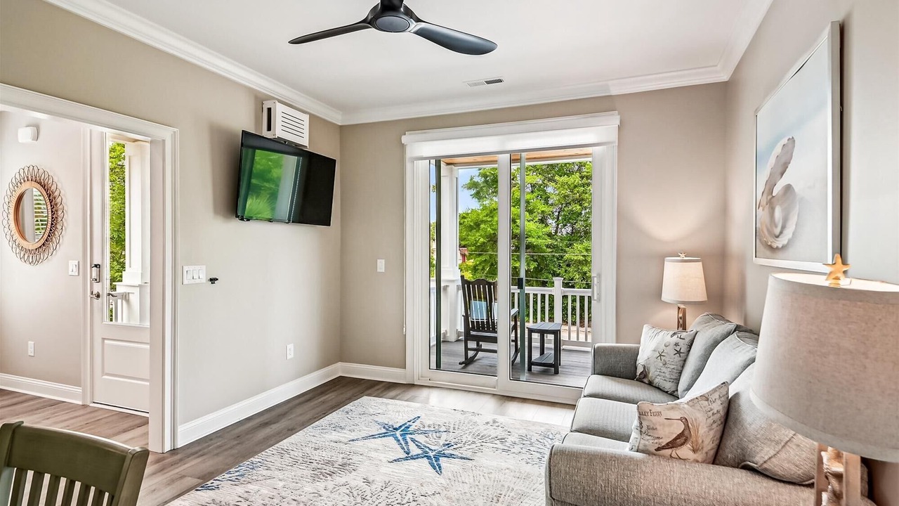 Photo of Livingroom in Atlantic Beach