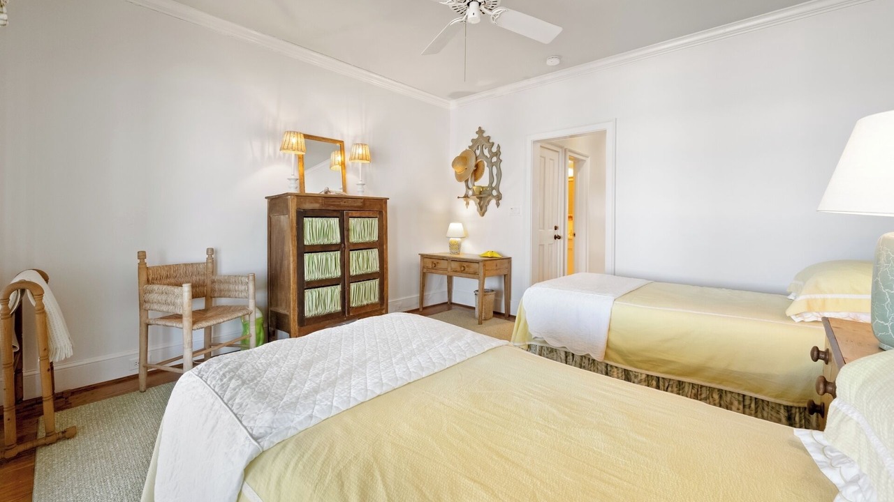 Photo of Bedroom in Debordieu Colony