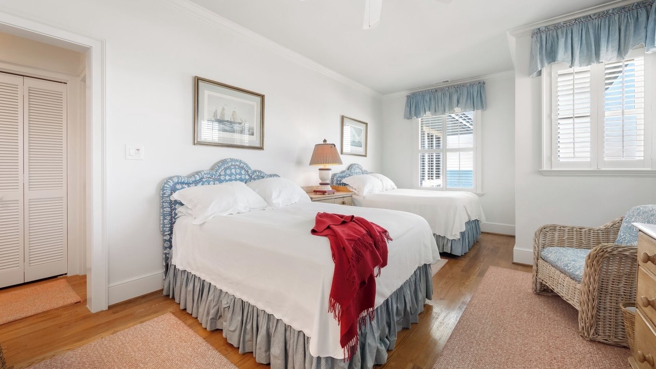 Photo of Bedroom in Debordieu Colony
