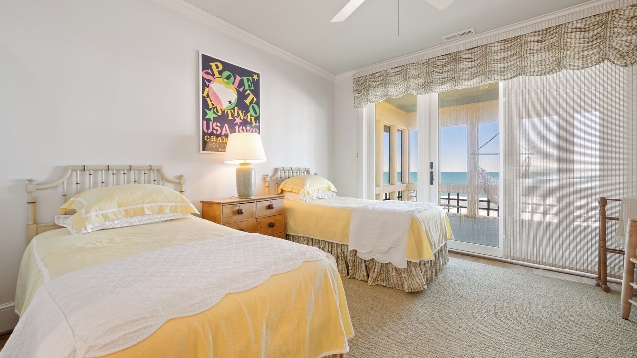 Photo of Bedroom in Debordieu Colony