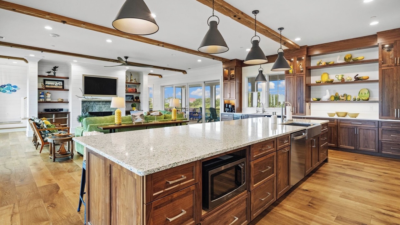 Photo of Kitchen in Debordieu Colony