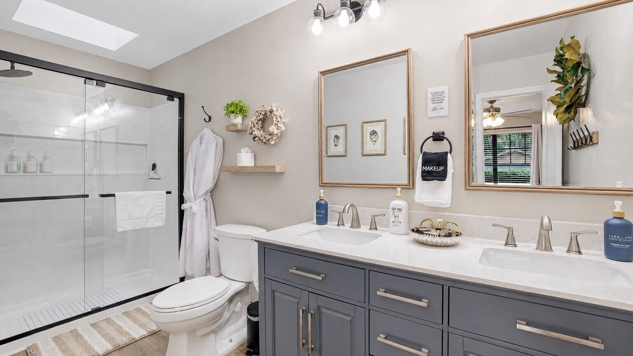 Photo of Bathroom in Port Royal