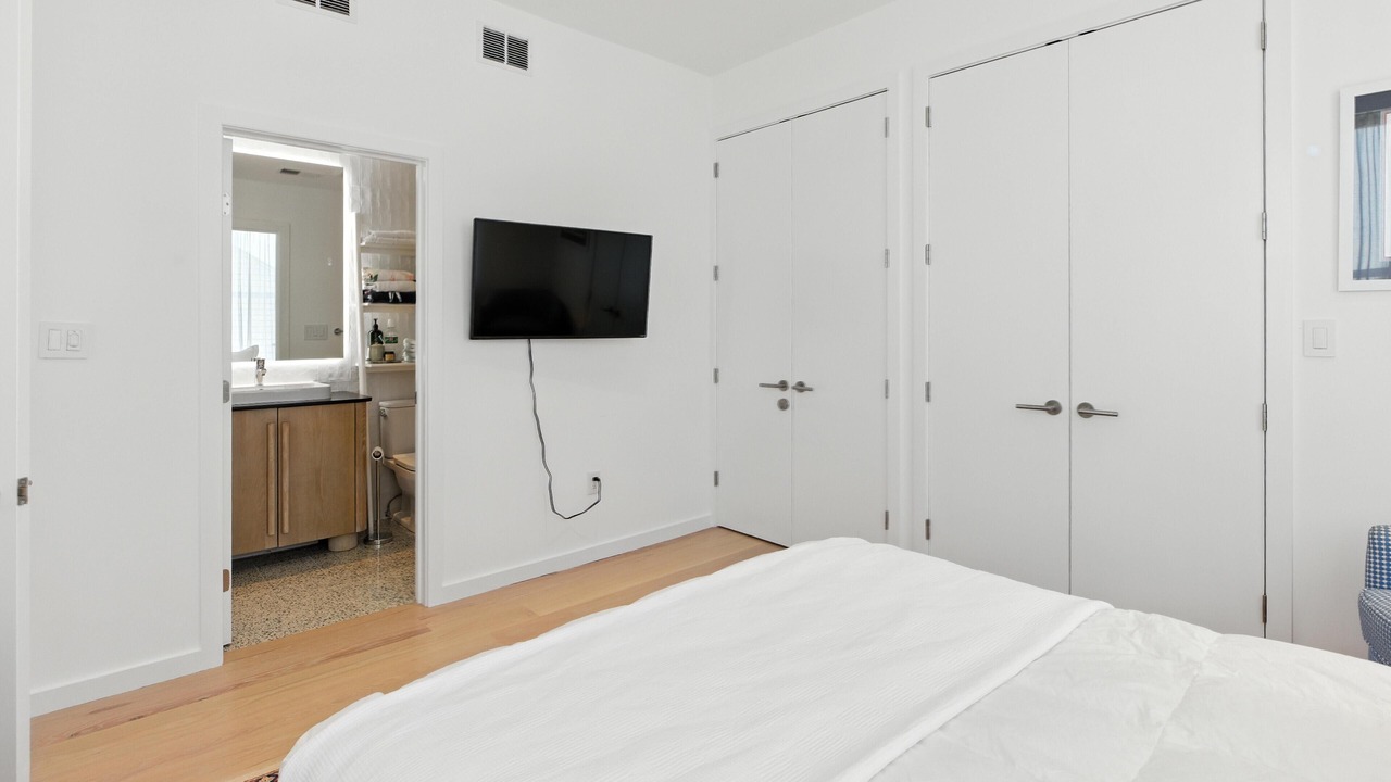 Photo of Bedroom in Harleston Village