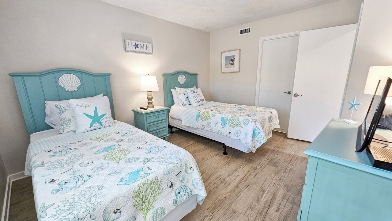 Photo of Bedroom in Arcadian Shores