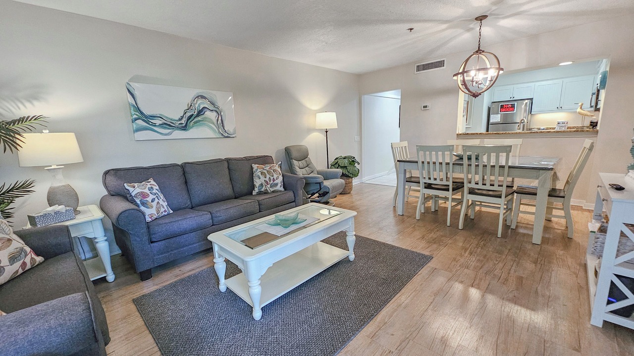 Photo of Livingroom in Arcadian Shores