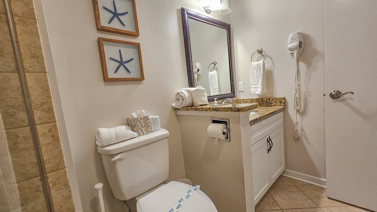 Photo of Bathroom in Arcadian Shores