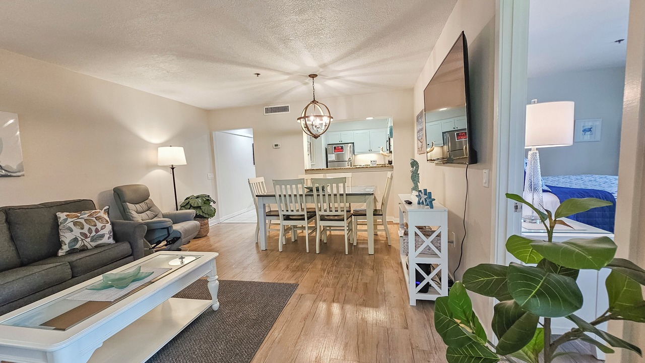 Photo of Livingroom in Arcadian Shores