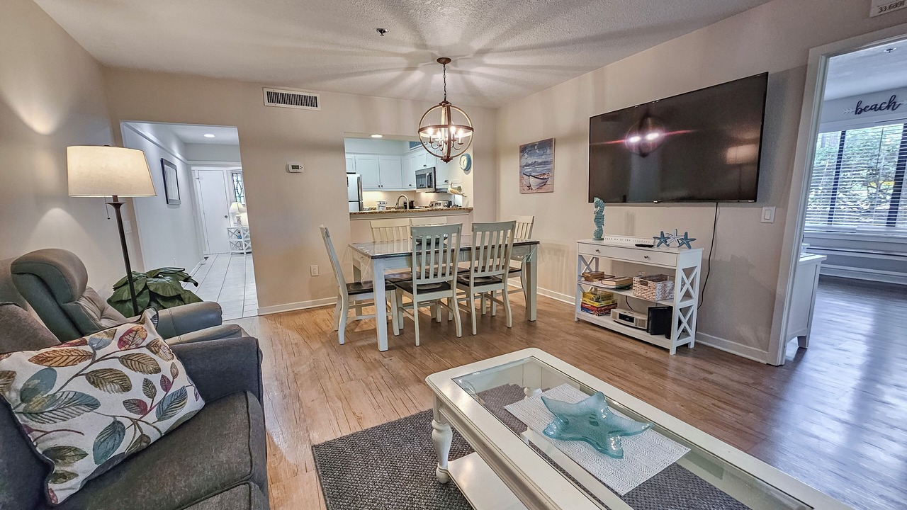 Photo of Livingroom in Arcadian Shores
