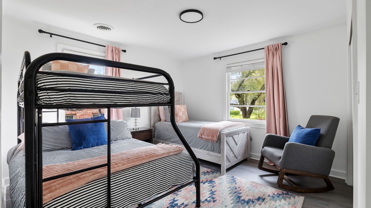 Photo of Bedroom in Hanahan