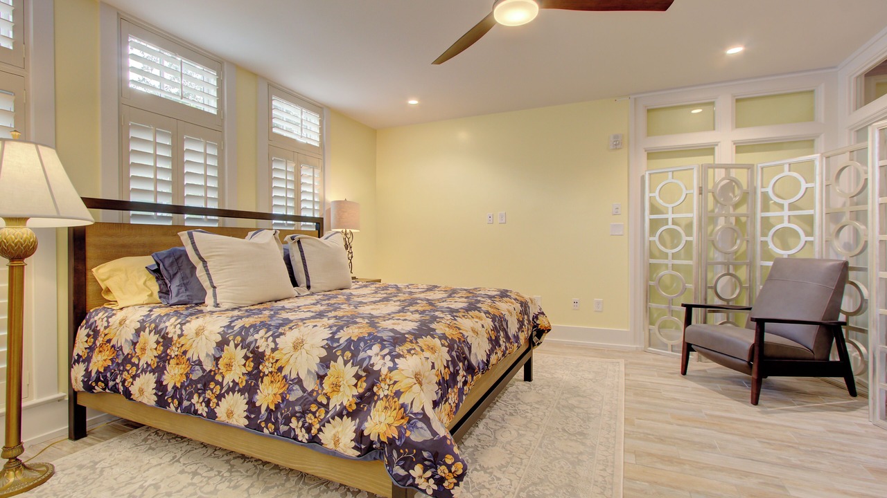 Photo of Bedroom in Charleston Historic District