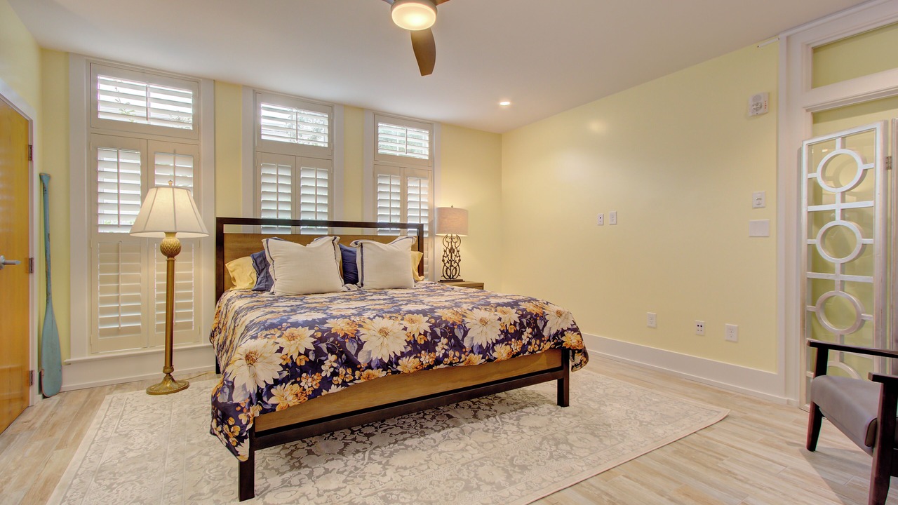 Photo of Bedroom in Charleston Historic District