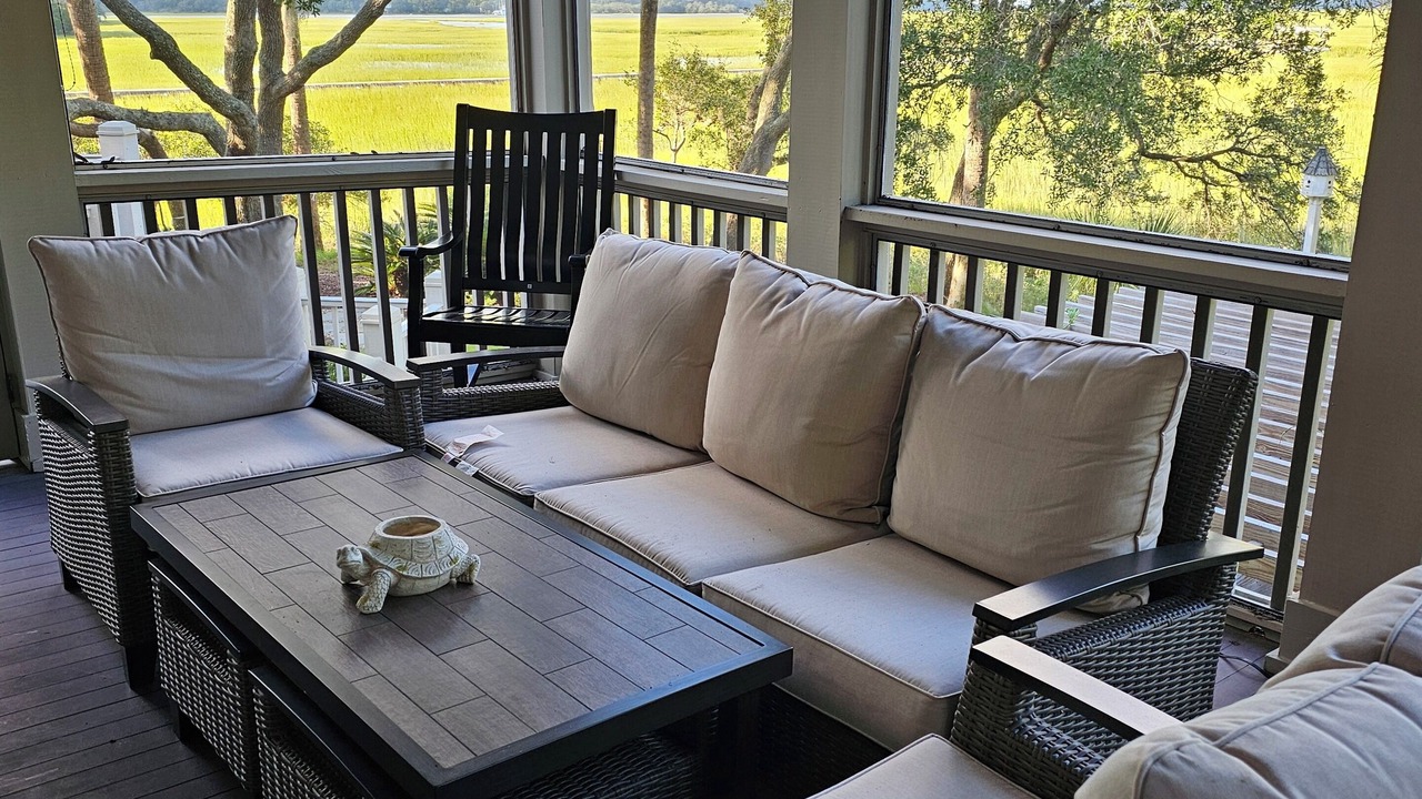 Photo of Livingroom in Seabrook Island