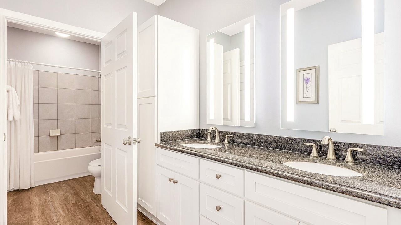 Photo of Bathroom in Ocean Drive