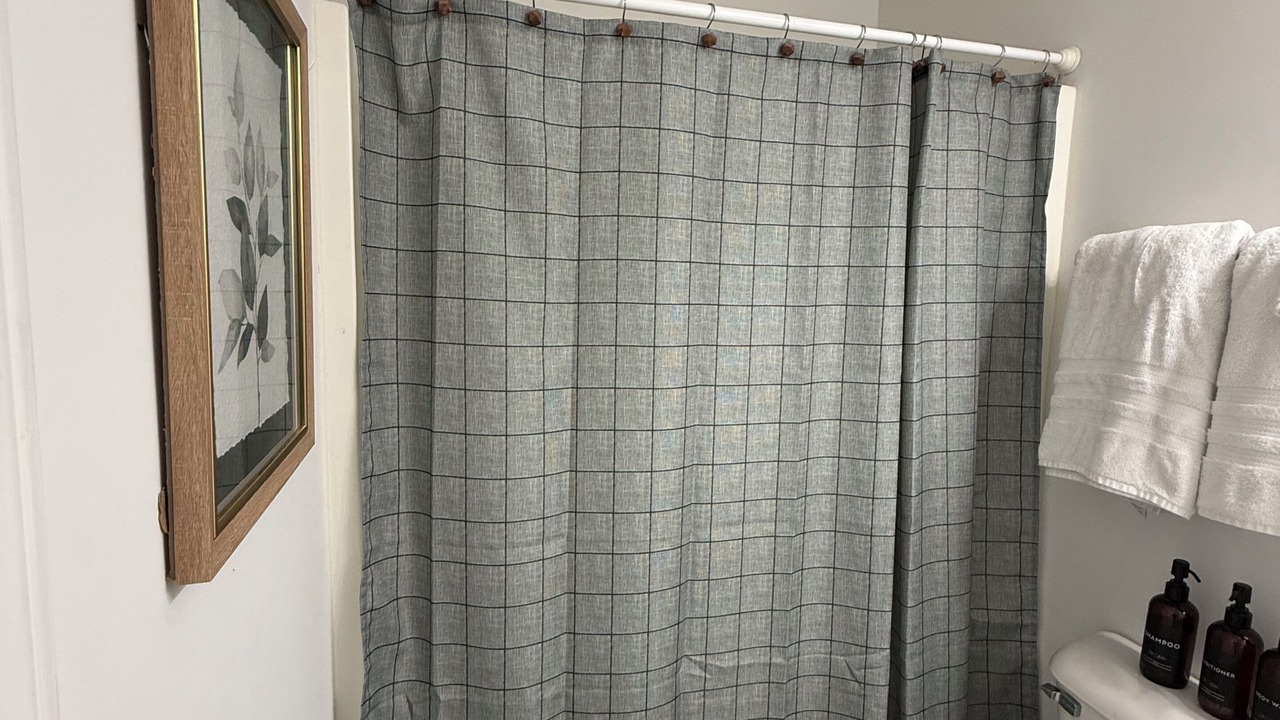 Photo of Bathroom in Huntcliff