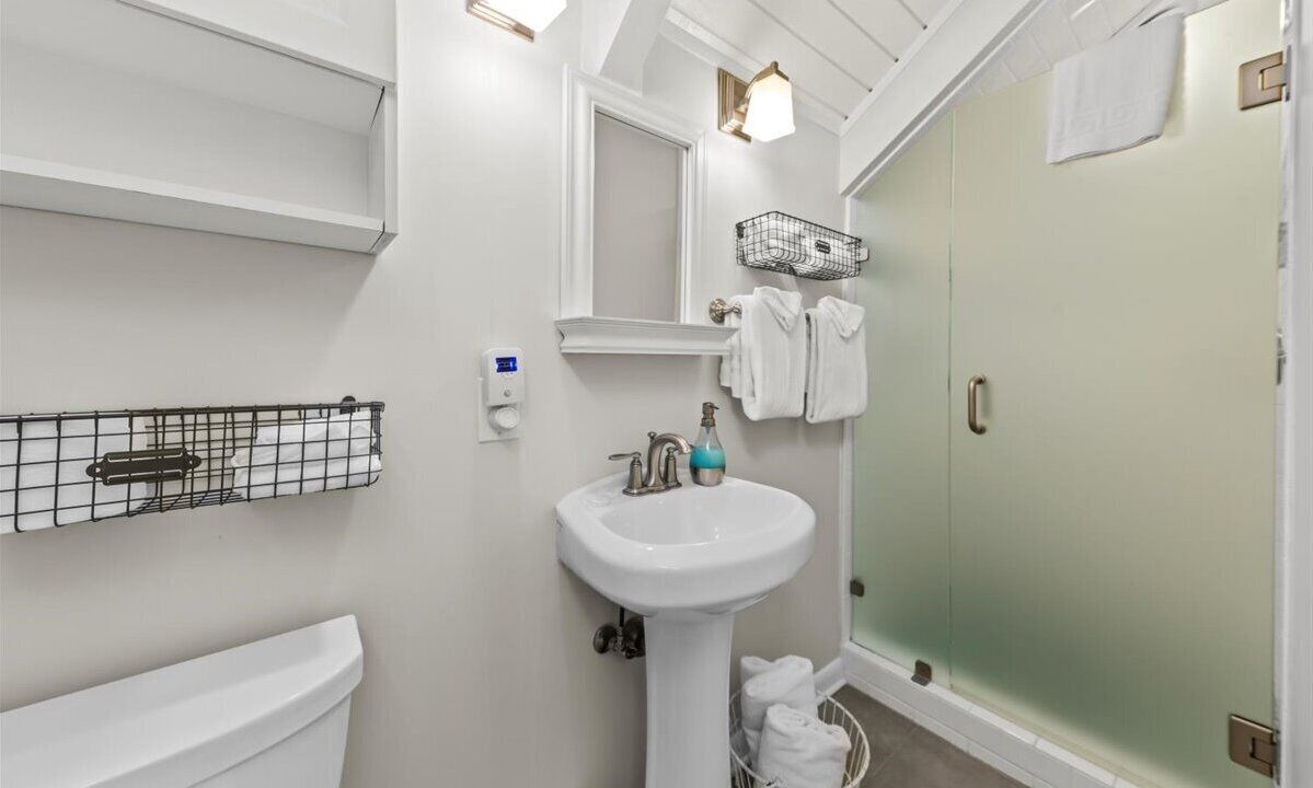 Photo of Bathroom in Sealoft Villas