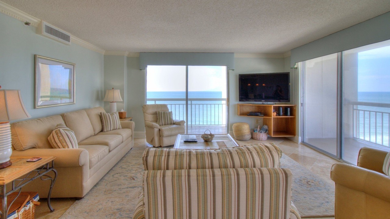 Photo of Livingroom in Arcadian Shores