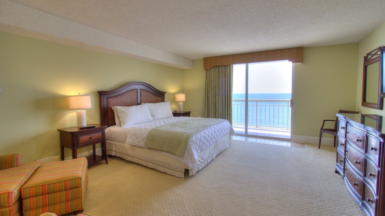 Photo of Bedroom in Arcadian Shores