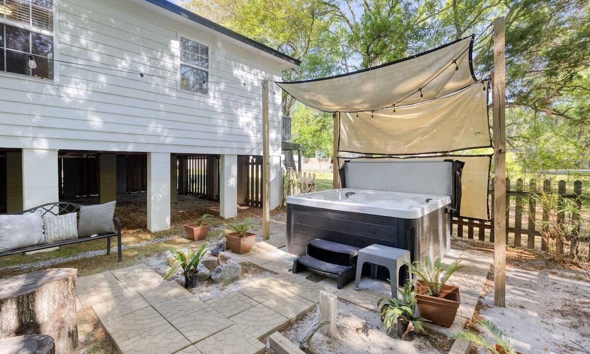 Photo of Patio Balcony in North Charleston