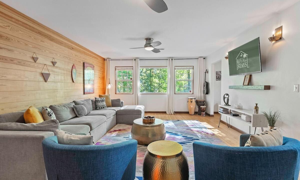 Photo of Livingroom in North Charleston