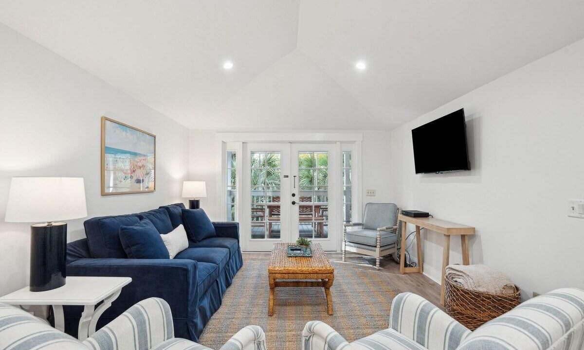Photo of Livingroom in Twin Oaks