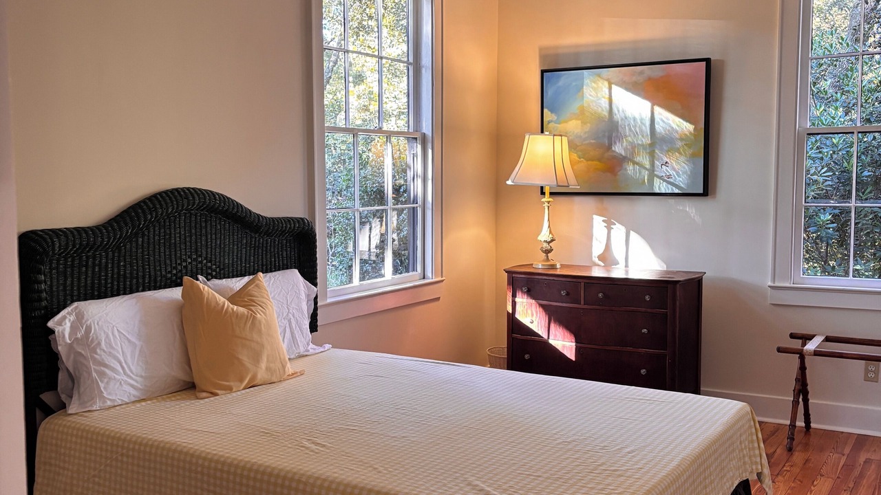 Photo of Bedroom in Summerville Historic District