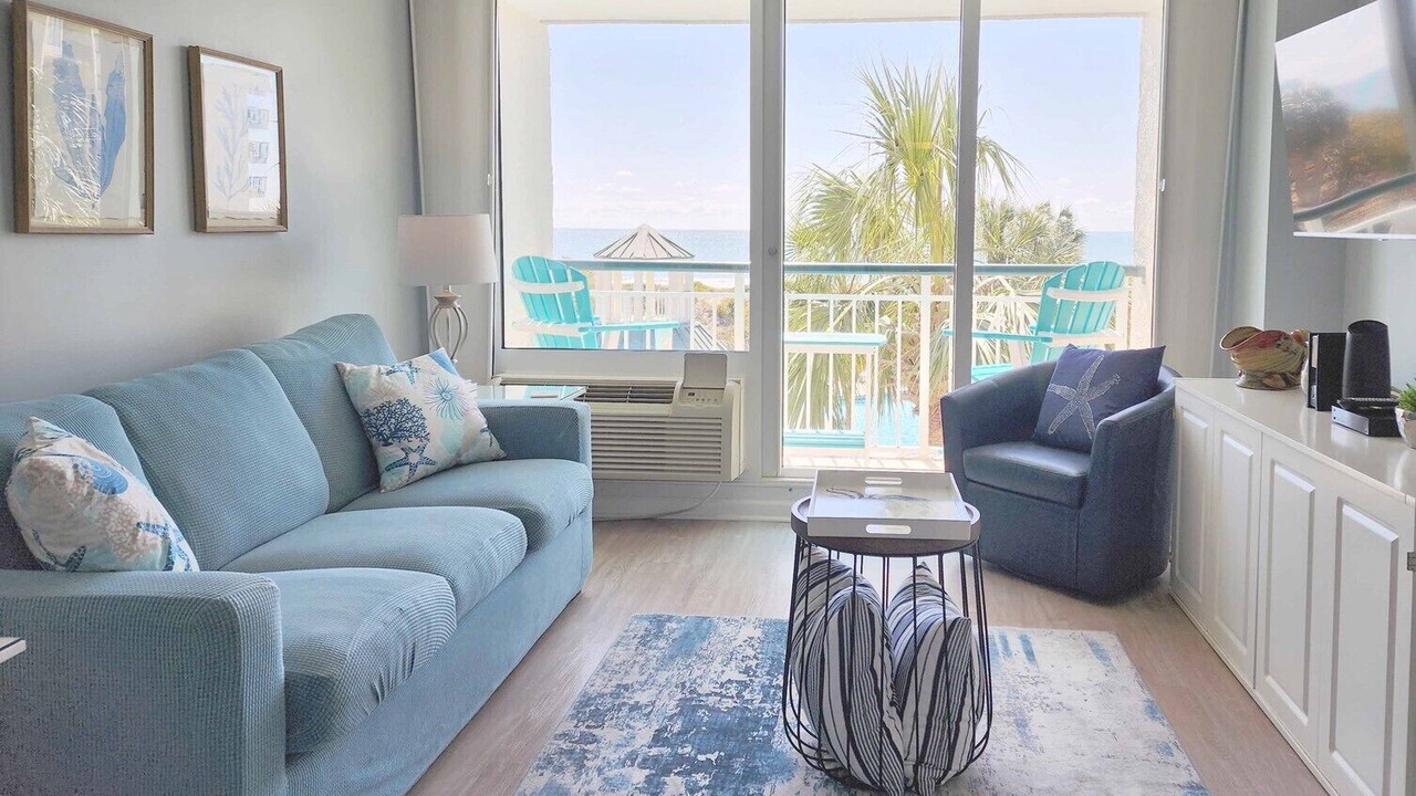 Photo of Livingroom in Litchfield by the Sea