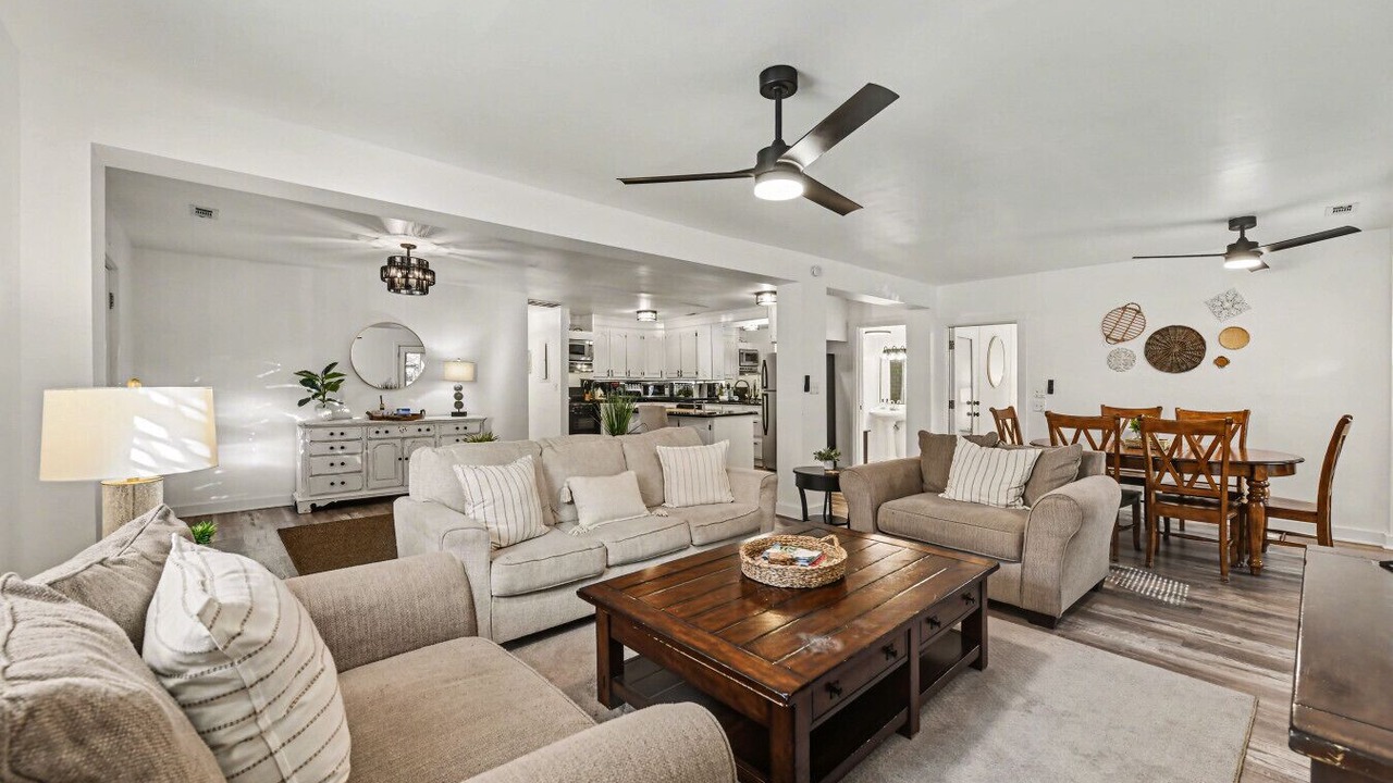 Photo of Livingroom in Mount Pleasant
