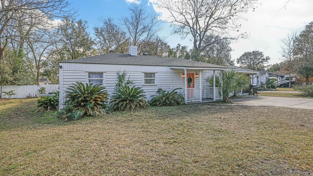 Photo of Outdoor in Mount Pleasant