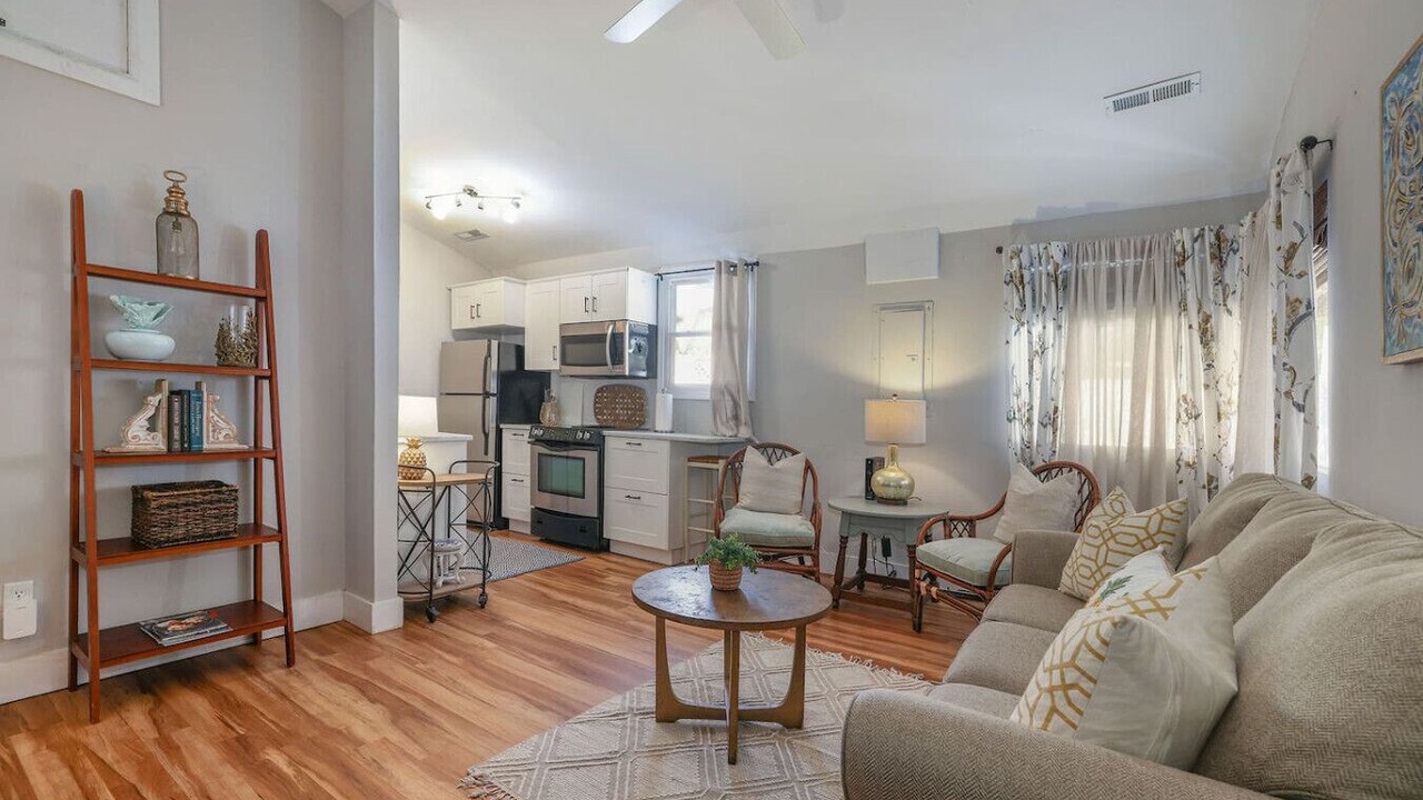 Photo of Livingroom in Mount Pleasant