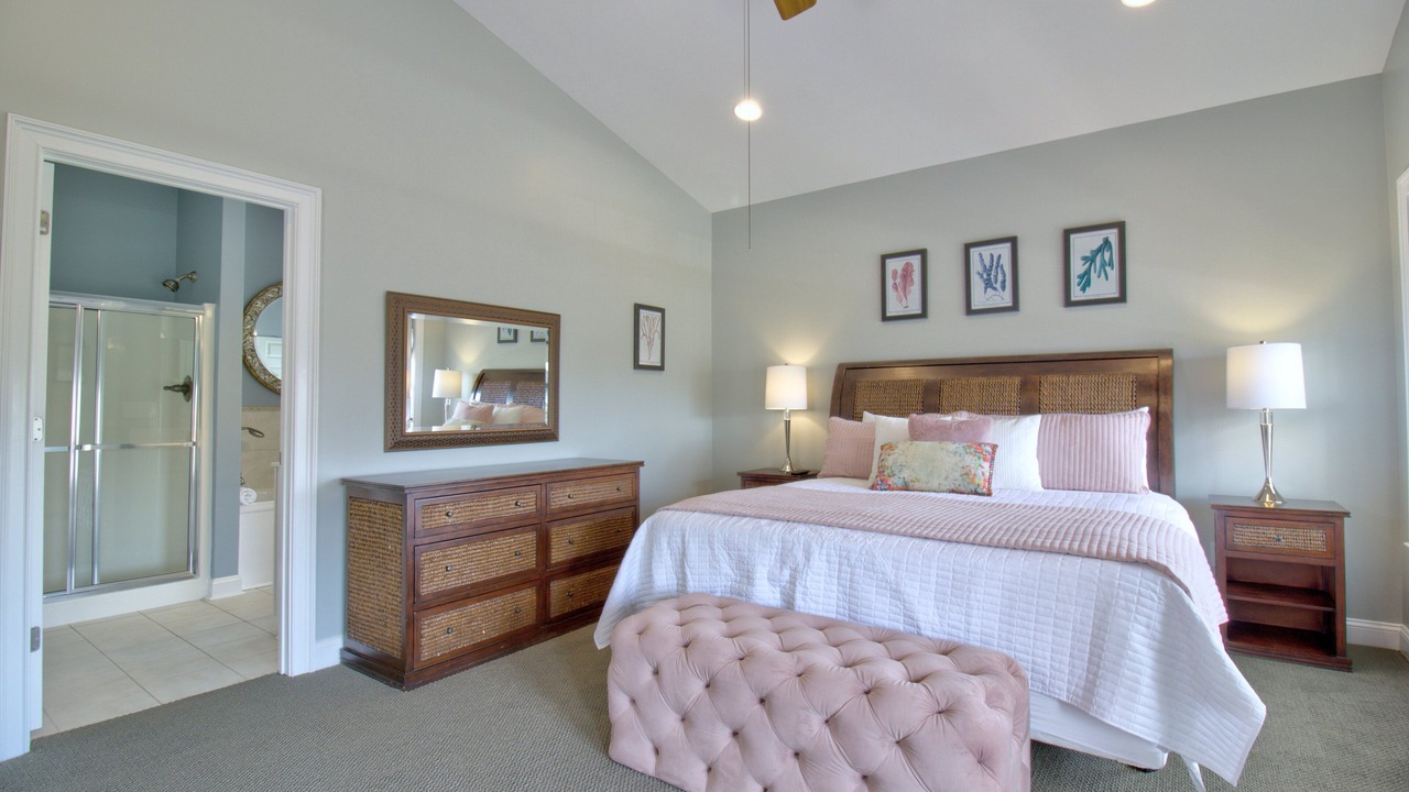 Photo of Bedroom in Crescent Beach