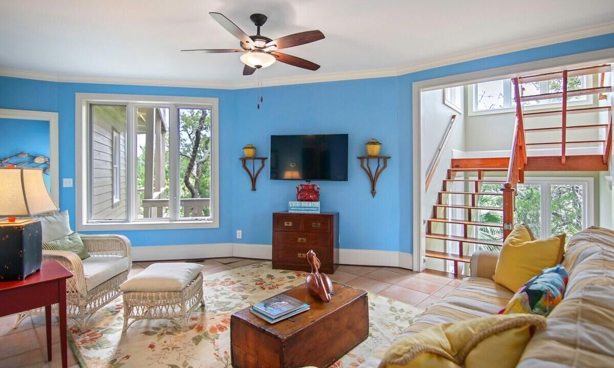 Photo of Livingroom in Jeremy Cay