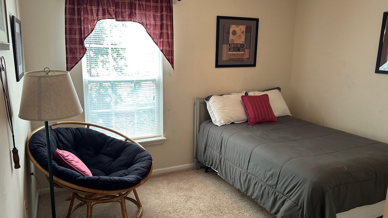 Photo of Bedroom in Summerville