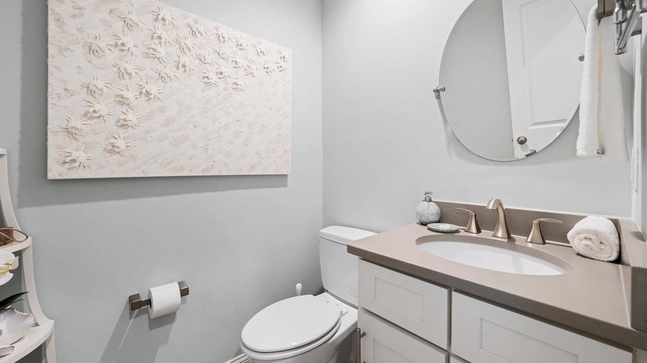 Photo of Bathroom in Oceanmarsh Subdivision