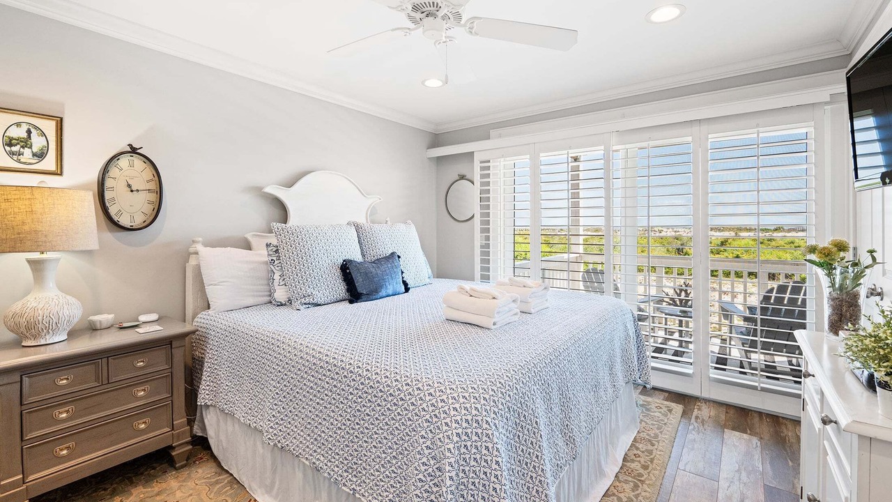 Photo of Bedroom in Oceanmarsh Subdivision