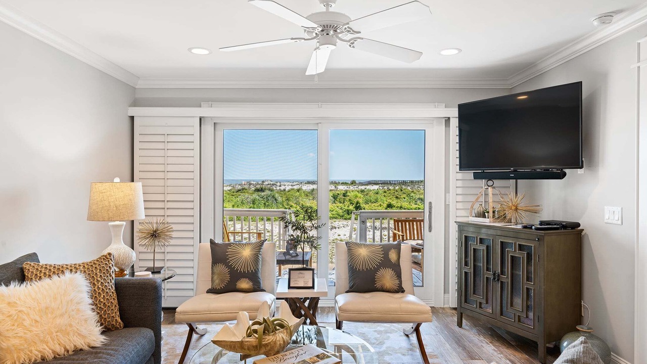 Photo of Livingroom in Oceanmarsh Subdivision