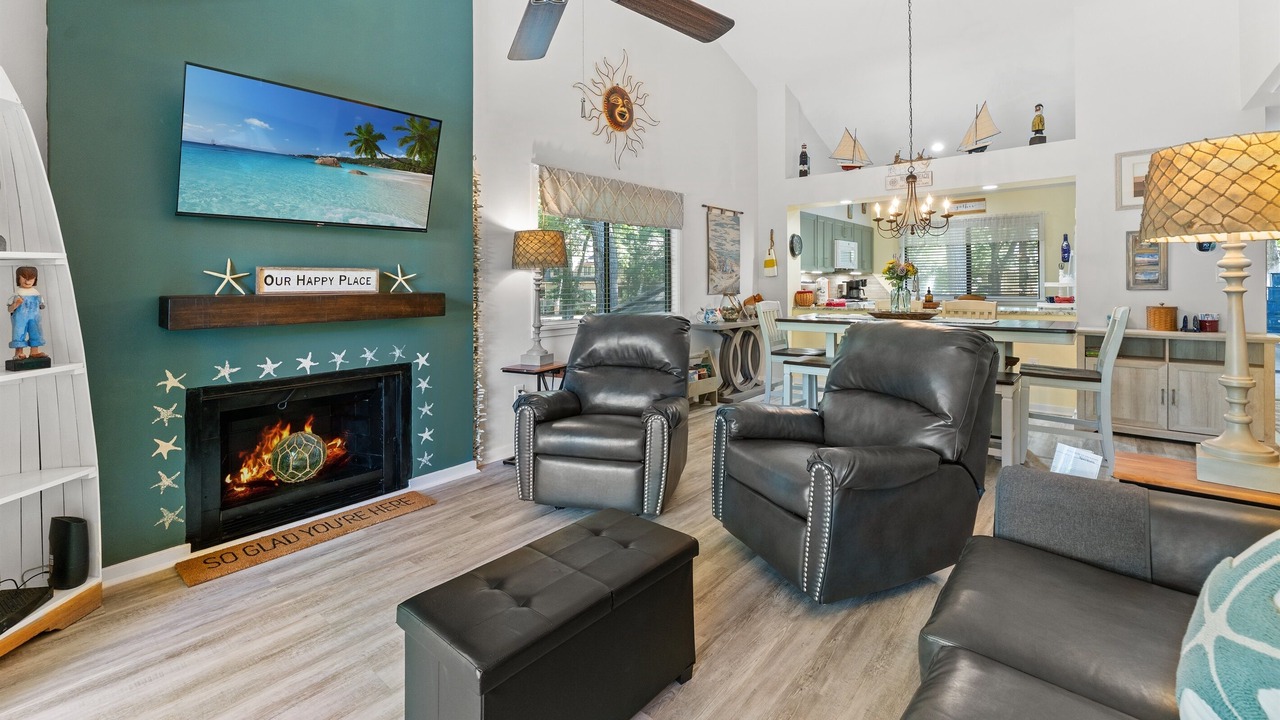 Photo of Bedroom in Arcadian Shores