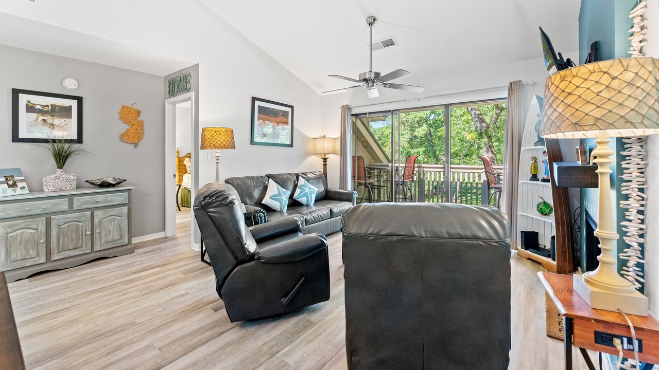 Photo of Bedroom in Arcadian Shores