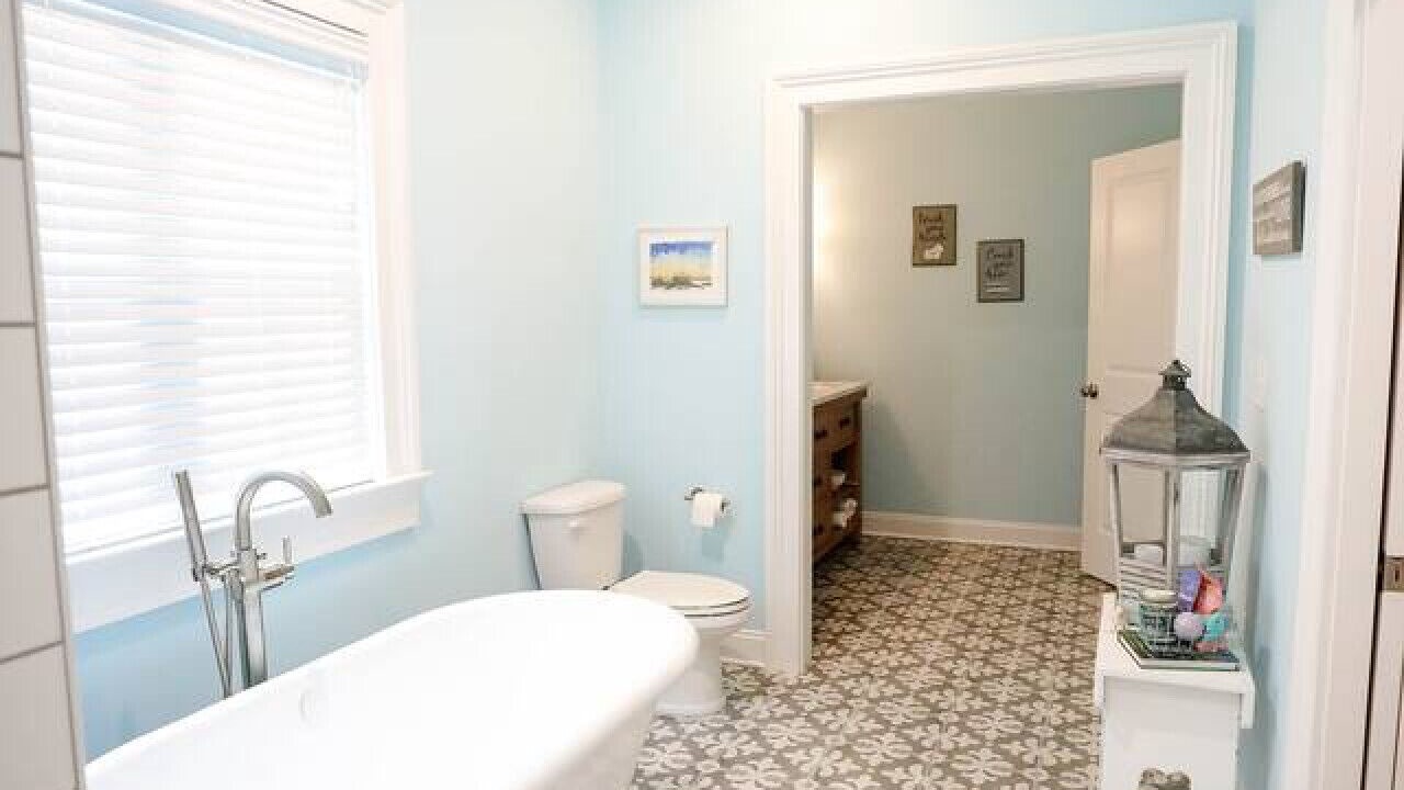 Photo of Bathroom in Summerville Historic District